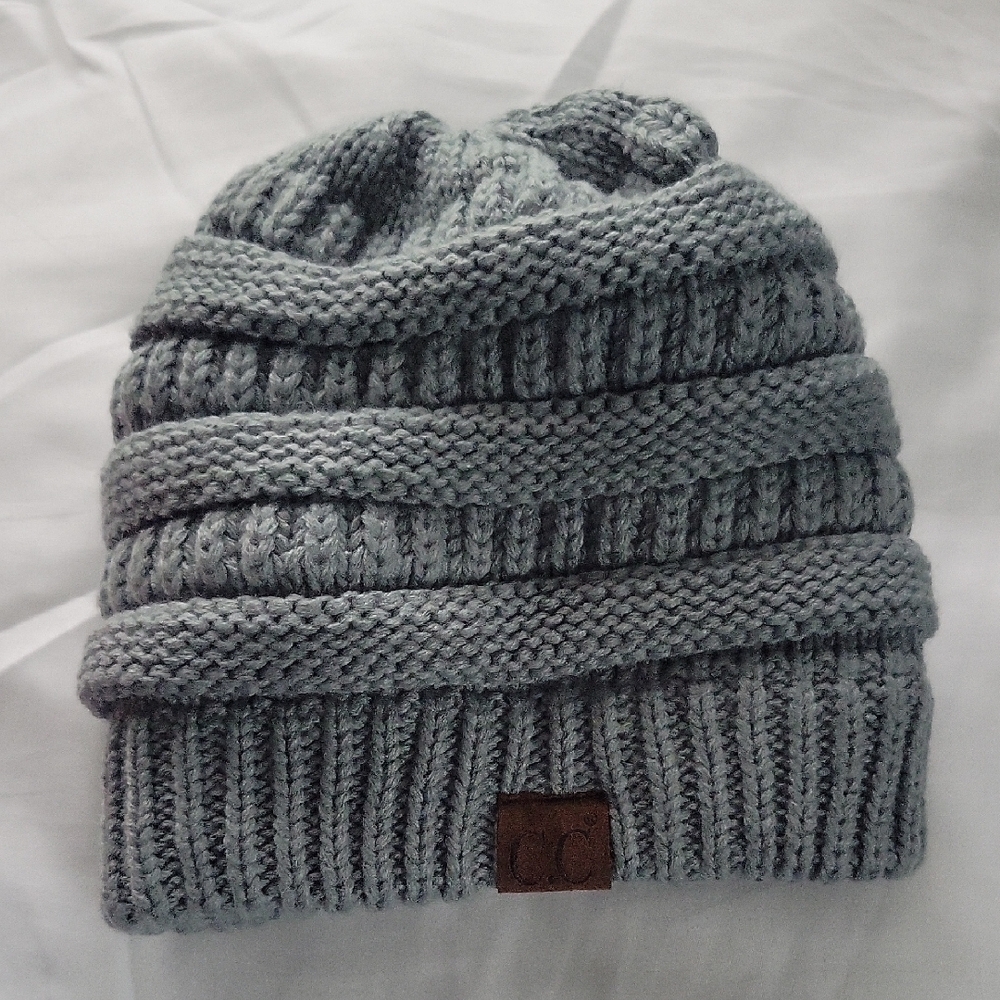 C.C Women's Gray Knit Beanie